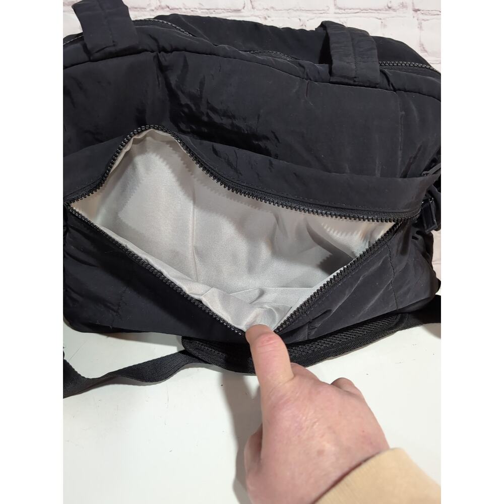 BAGSMART Gym Bag for Women, Duffle Bag for Travel with Wet Pocket, Lightweight - Picture 4 of 16